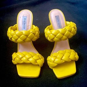 They’ve only been worn once right after being purchased.  Worn for 30 minutes!